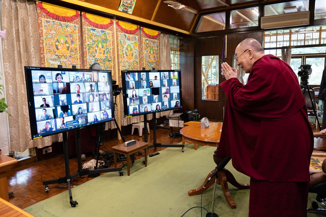 dalai lama le magazine article