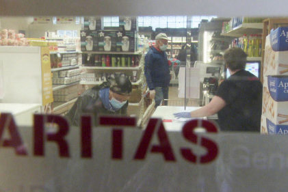 2021. T.T.C. (Toutes taxes comprises) Les nouveaux pauvres du Covid