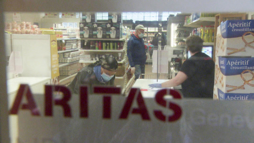 2021. T.T.C. (Toutes taxes comprises) Les nouveaux pauvres du Covid