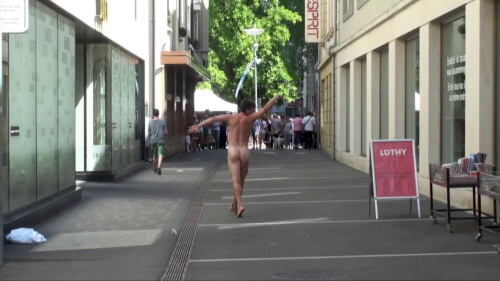 2021. Dans la tête… d’un nudiste